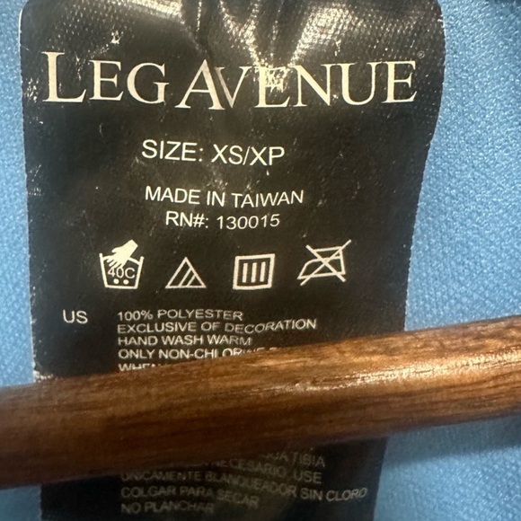 Alice in wonderland costume and shoes - Picture 2 of 5